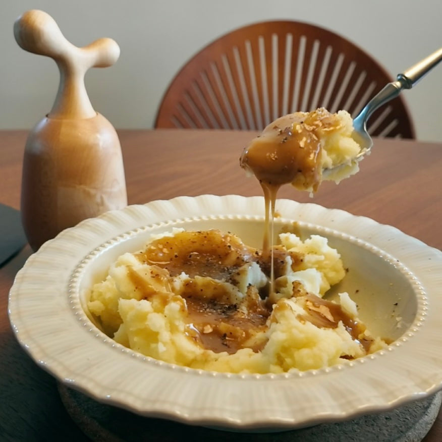 pepper-gravy-mashed-potatoes